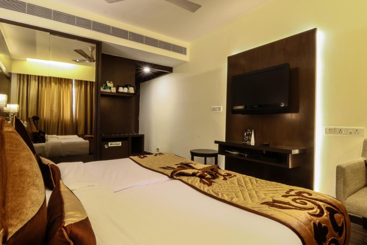 Hotel Salida Del Sol Panaji Zewnętrze zdjęcie